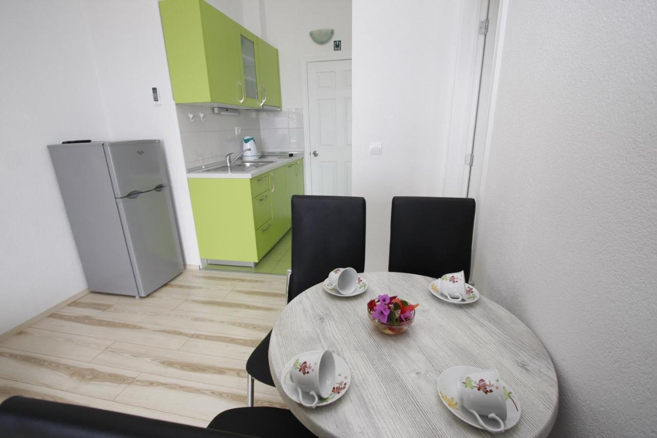 Apartments Turic Tučepi Exteriör bild